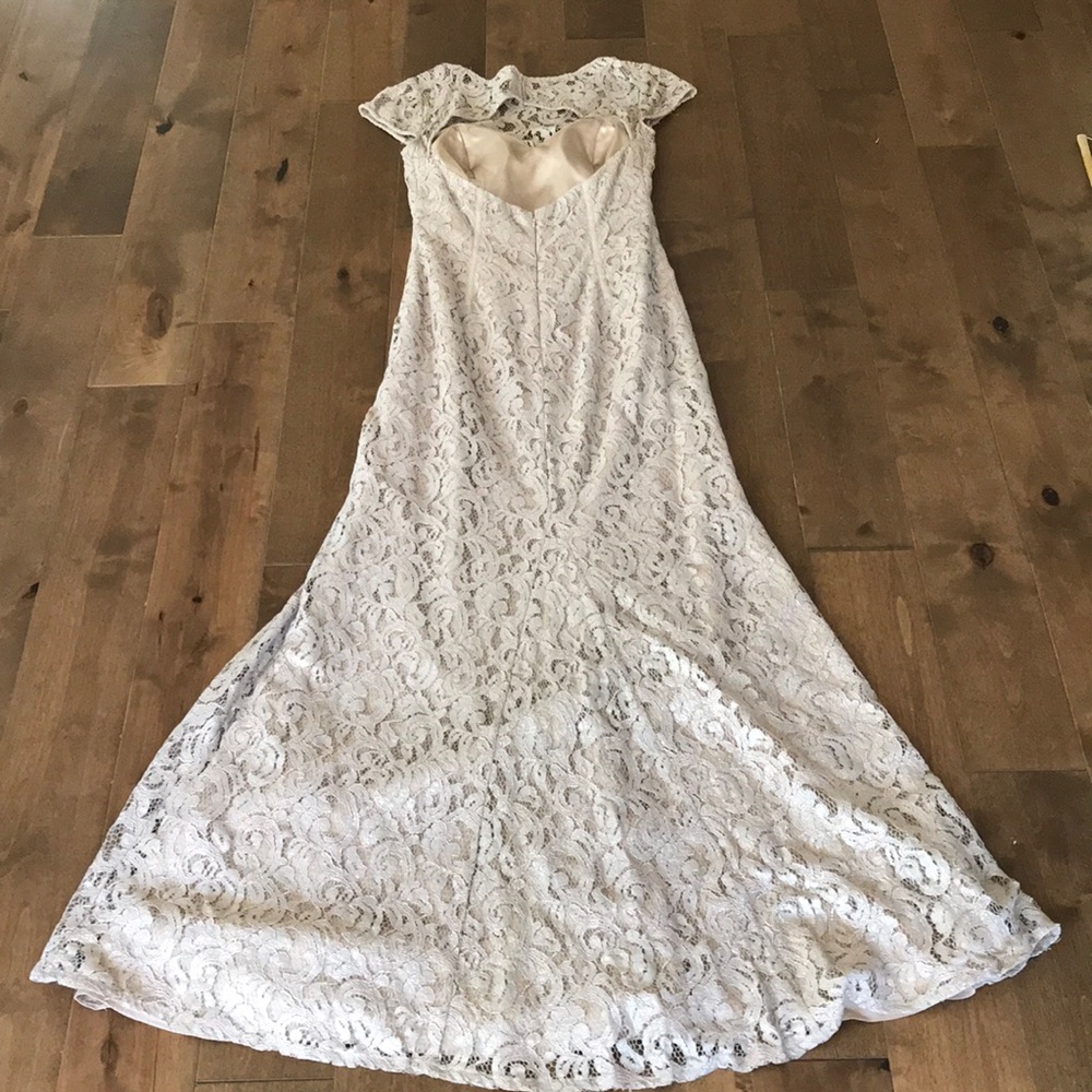 Dress - Picture 3 of 8